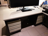 Volledige inhoud bureaus - afbeelding 22 van  28