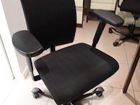 Volledige inhoud bureaus - afbeelding 26 van  28