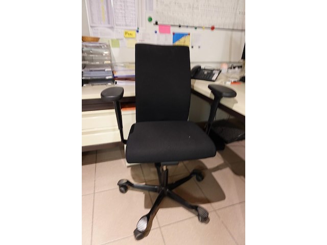 Volledige inhoud bureaus - afbeelding 27 van  28