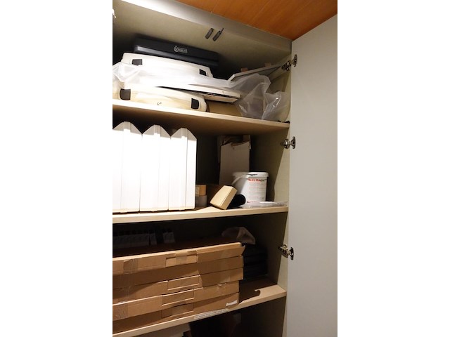 Volledige inhoud diverse ruimtes - afbeelding 4 van  21