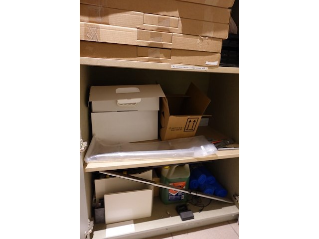 Volledige inhoud diverse ruimtes - afbeelding 5 van  21