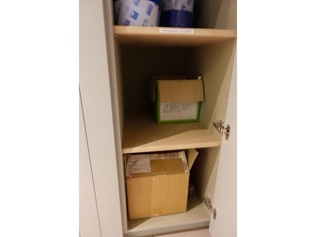 Volledige inhoud diverse ruimtes - afbeelding 7 van  21