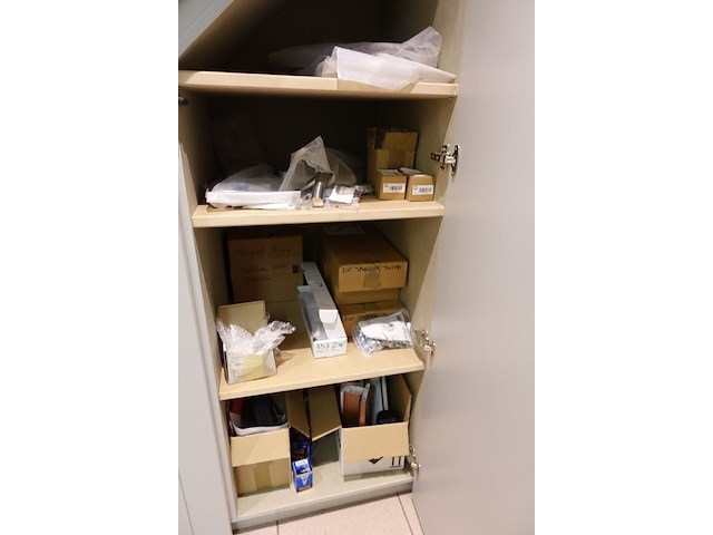 Volledige inhoud diverse ruimtes - afbeelding 10 van  21