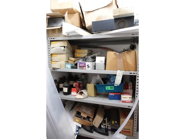 Volledige inhoud diverse ruimtes - afbeelding 13 van  21