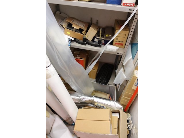 Volledige inhoud diverse ruimtes - afbeelding 14 van  21