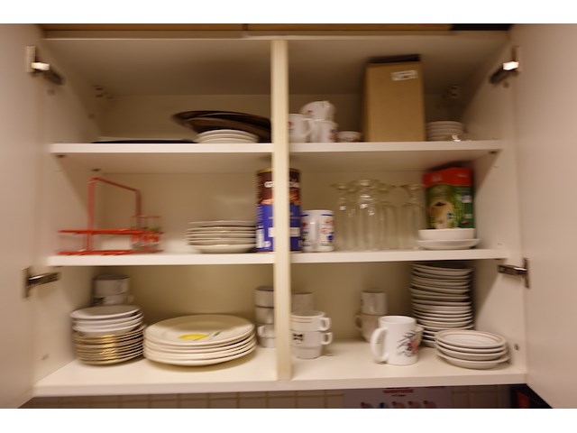 Volledige inhoud diverse ruimtes - afbeelding 19 van  21