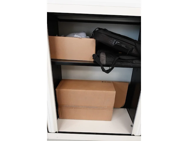 Volledige inhoud dossierkasten - afbeelding 8 van  8