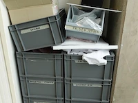 Volledige inhoud dossierkasten - afbeelding 3 van  8