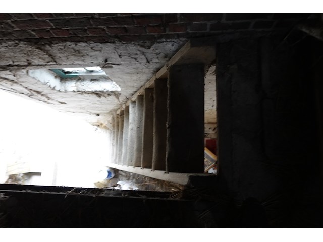 Volledige inhoud hooizolder - afbeelding 4 van  5