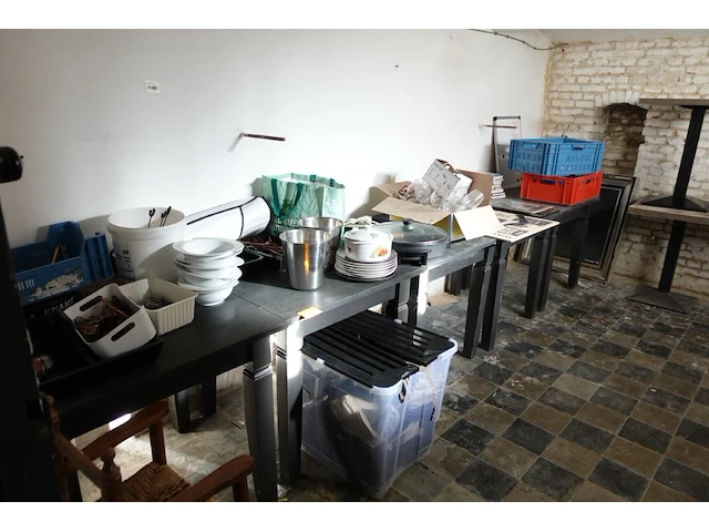 Volledige inhoud kamer - afbeelding 1 van  23