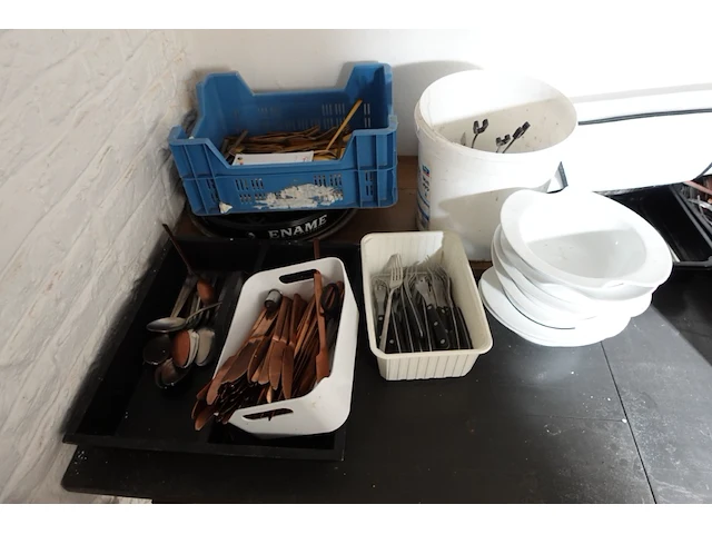 Volledige inhoud kamer - afbeelding 12 van  23