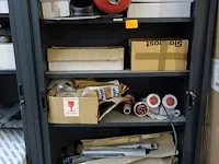 Volledige inhoud kast - afbeelding 1 van  5