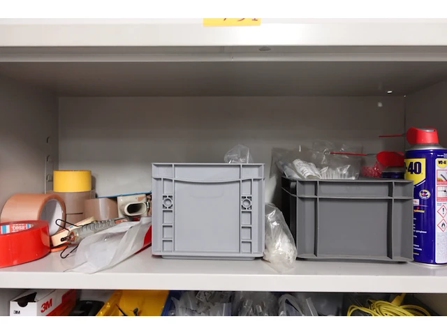 Volledige inhoud kast - afbeelding 6 van  6