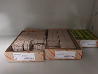 Volledige inhoud kast - afbeelding 3 van  9