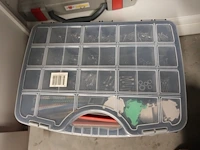 Volledige inhoud kast - afbeelding 3 van  12