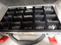 Volledige inhoud kast - afbeelding 4 van  12