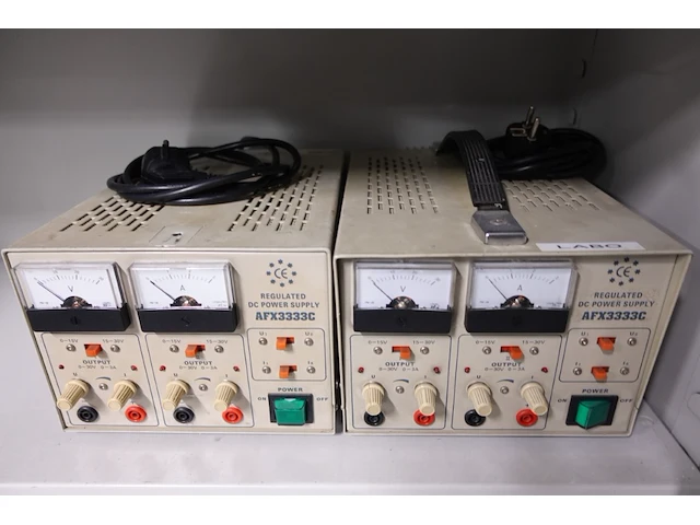 Volledige inhoud kast - afbeelding 2 van  8