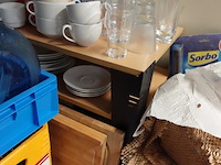 Volledige inhoud keukenruimte - afbeelding 4 van  12