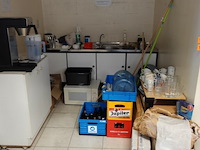 Volledige inhoud keukenruimte - afbeelding 1 van  12