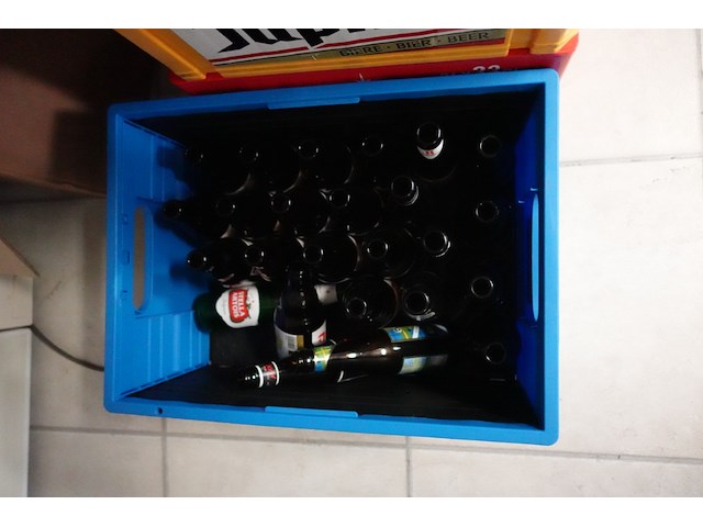 Volledige inhoud keukenruimte - afbeelding 8 van  12