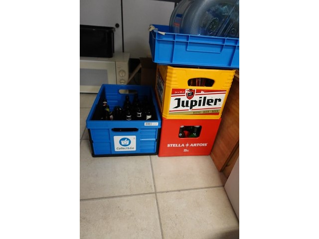 Volledige inhoud keukenruimte - afbeelding 9 van  12