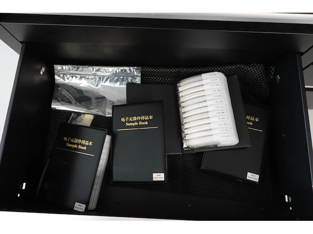 Volledige inhoud materiaalkar divers testtoebehoren - afbeelding 5 van  9