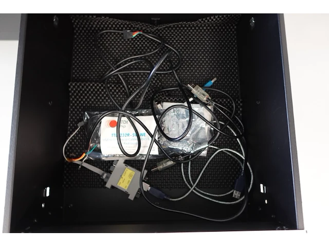 Volledige inhoud materiaalkar divers testtoebehoren - afbeelding 7 van  9