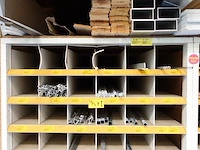 Volledige inhoud rek alu profielen - afbeelding 2 van  3