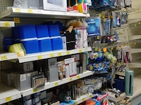 Volledige inhoud rek badkamertoebehoren - afbeelding 1 van  7