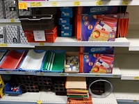 Volledige inhoud rek bureaumateriaal - afbeelding 6 van  6