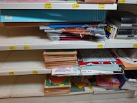 Volledige inhoud rek bureaumateriaal - afbeelding 4 van  6