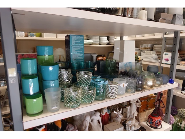Volledige inhoud rek diverse decoratie - afbeelding 8 van  35
