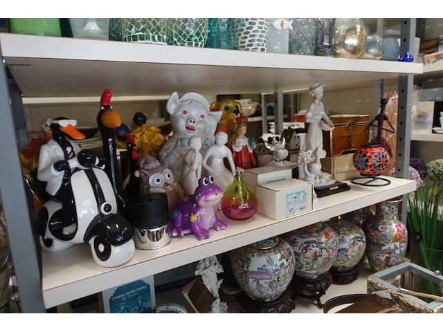 Volledige inhoud rek diverse decoratie - afbeelding 9 van  35
