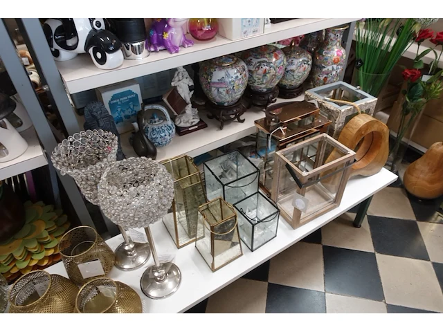 Volledige inhoud rek diverse decoratie - afbeelding 10 van  35