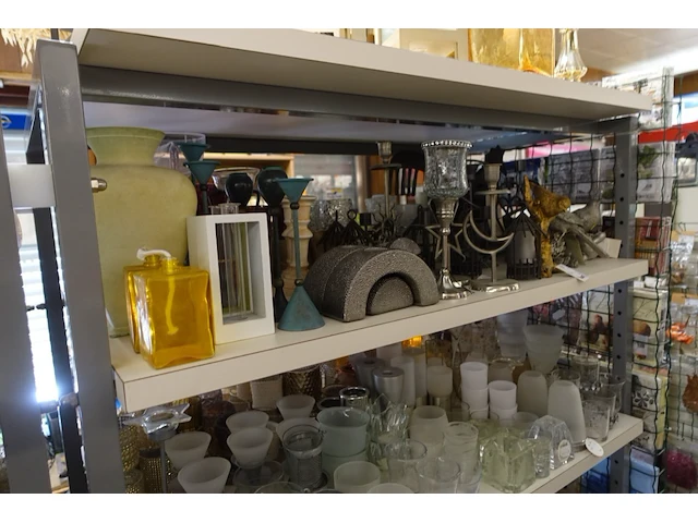 Volledige inhoud rek diverse decoratie - afbeelding 16 van  35