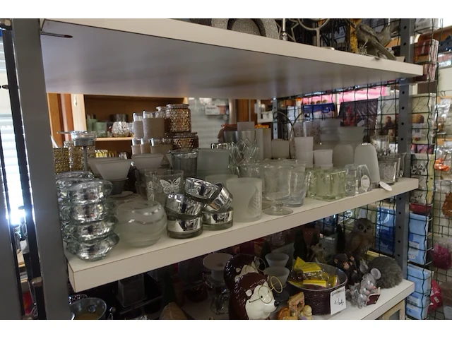 Volledige inhoud rek diverse decoratie - afbeelding 17 van  35