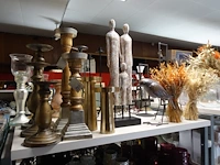 Volledige inhoud rek diverse decoratie - afbeelding 23 van  35