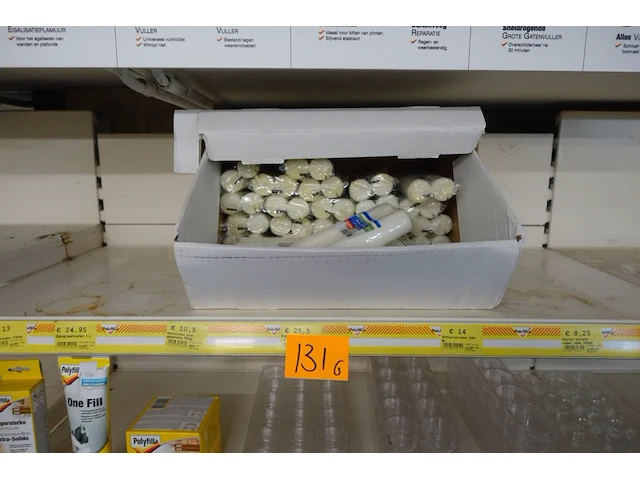 Volledige inhoud rek diverse lijmen - afbeelding 5 van  5