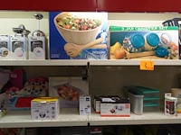 Volledige inhoud rek diversen - afbeelding 10 van  23