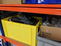 Volledige inhoud rek diversen - afbeelding 4 van  34