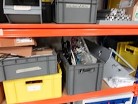Volledige inhoud rek diversen - afbeelding 11 van  34