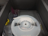 Volledige inhoud rek diversen - afbeelding 19 van  34