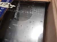 Volledige inhoud rek diversen - afbeelding 20 van  34