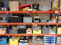 Volledige inhoud rek diversen - afbeelding 12 van  34