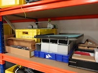 Volledige inhoud rek diversen - afbeelding 32 van  34