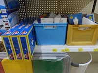 Volledige inhoud rek diversen - afbeelding 8 van  9