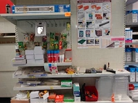 Volledige inhoud rek diversen - afbeelding 1 van  5