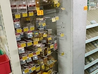 Volledige inhoud rek diversen - afbeelding 1 van  6