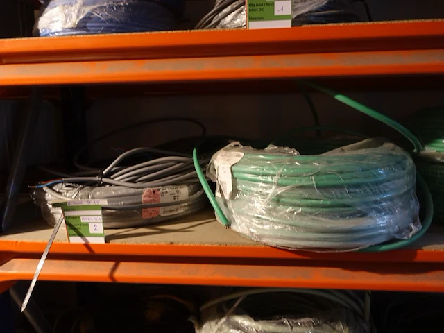 Volledige inhoud rek elektriciteitskabels - afbeelding 4 van  23