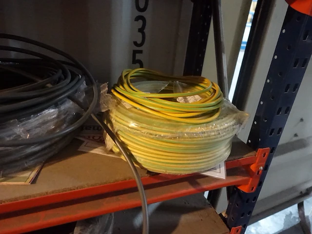 Volledige inhoud rek elektriciteitskabels - afbeelding 7 van  23